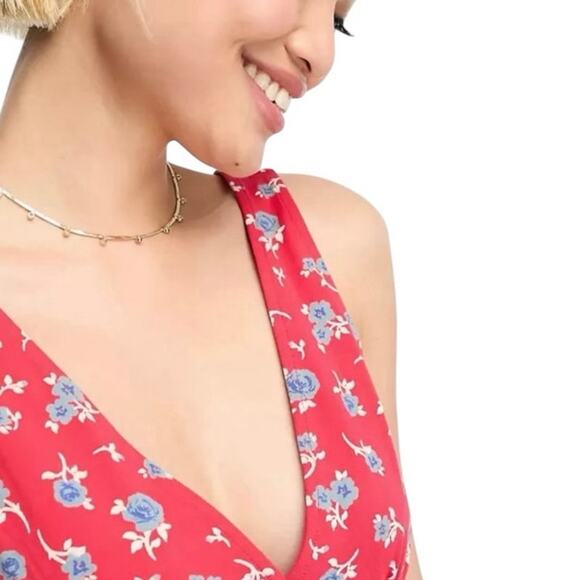 Red Ditsy Floral V-Neck Mini Sleeveless  Swing Dress Womens Size 10-12 - Picture 4 of 10